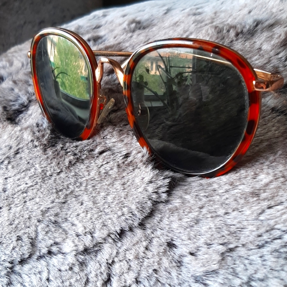Oversized Tortoiseshell Sunglasses
